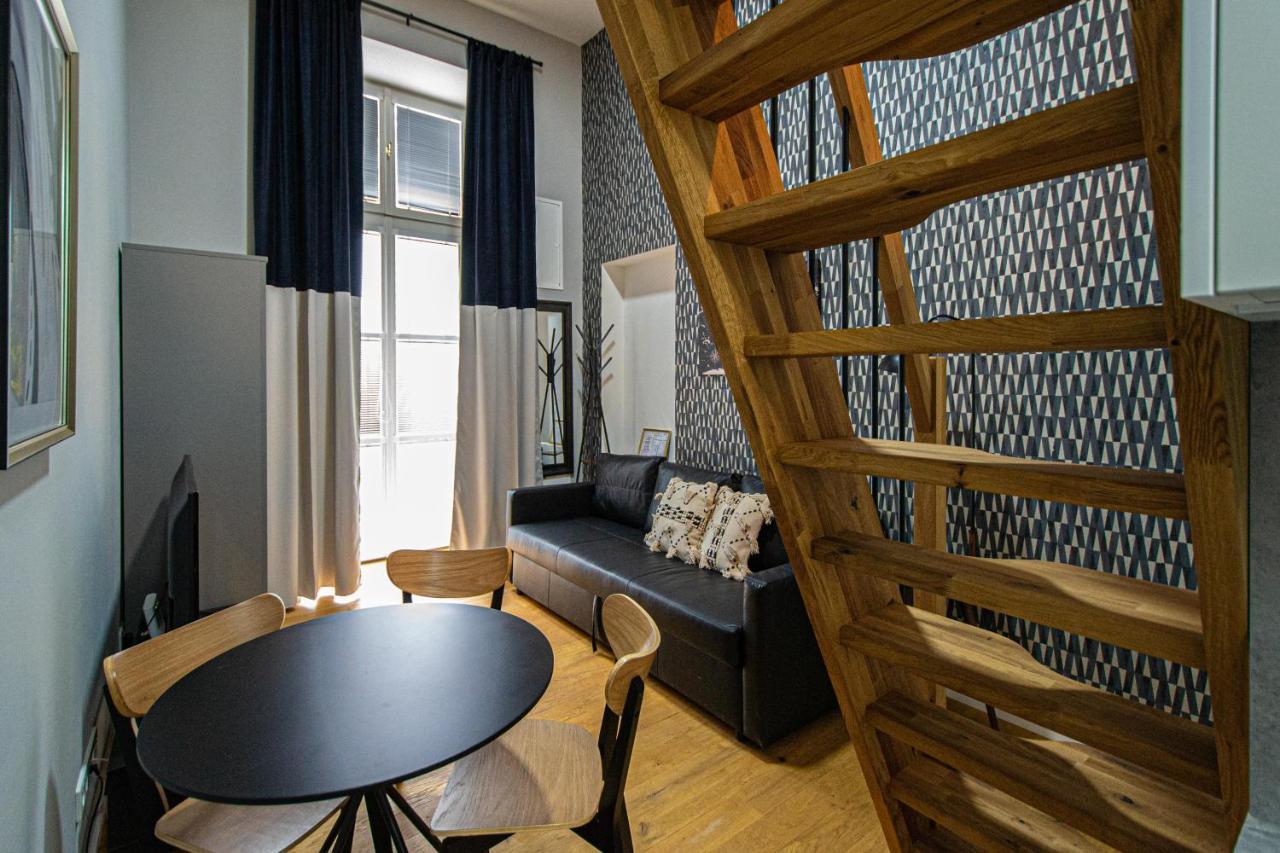 Main Train Station Apartment Close To The The Main Square! Prague Extérieur photo