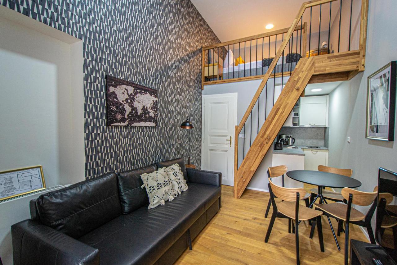 Main Train Station Apartment Close To The The Main Square! Prague Extérieur photo